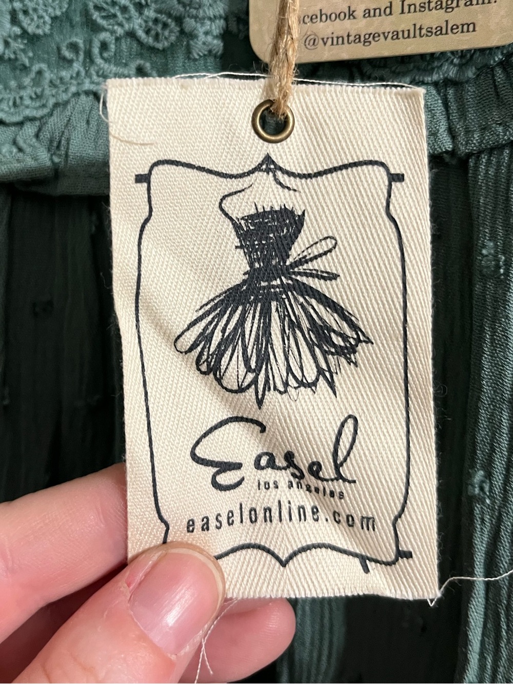 NWT Easel Green Floral Embroidered Lace-up Peasant Blouse Size Small - Picture 7 of 11
